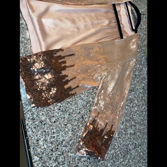 Parker Rose Gold Sequin jacket, Size M - Picture 16 of 17